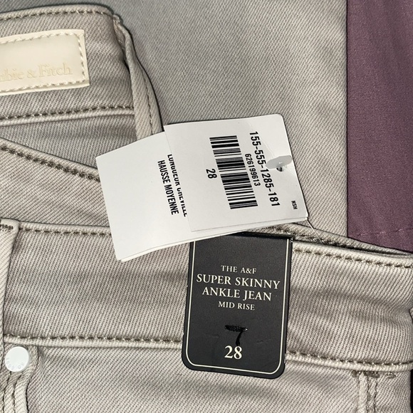 Women’s Abercrombie skinny jeans light grey size 28 - Picture 9 of 9